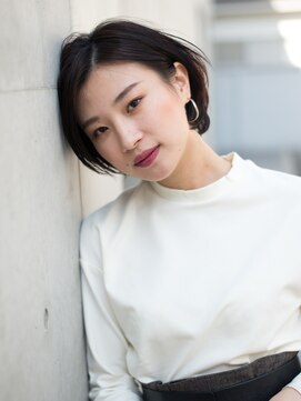 メイクス 表参道(MAKE'S omotesando) 大人かわいいセンターパートショート