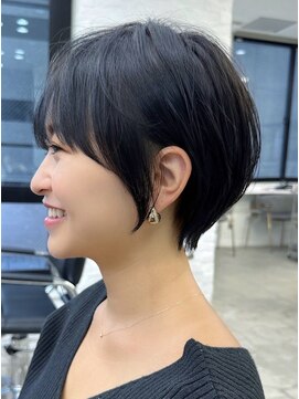 アマトウキョウ 表参道(AMA TOKYO) 似合わせカット 横顔美人 くせ毛ショート 大場猛