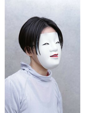 コマ(coma) センターパート刈り上げ女子リヴァイヘア【coma中野】