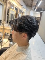 アイズ 海老名(AIZU)&nbsp;センターパート　カルマパーマ　メンズパーマ