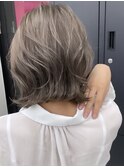 グレージュ/グレーカラー