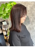 切りっぱなしミディアムヘアスタイル