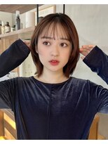 メゾンドムニ 恵比寿(Maison de MUNi)&nbsp;外ハネ前髪あり韓国風センターパートレイヤー恵比寿駅