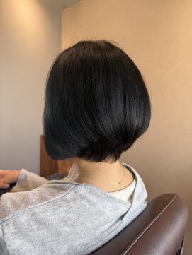 タプ(tapu) 前下がりショートボブ