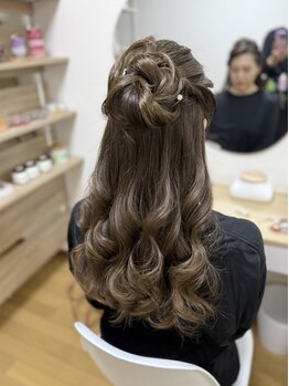 ラフウィーブ(Laugh Weave)の写真/結婚式や七五三、お宮参り、成人式、卒業式等シーンに合わせてご提案★価格以上の技術と接客で満足度◎
