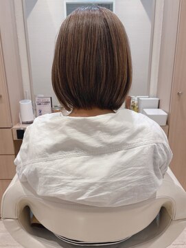 コーエン(cowen) 大人ガーリー似合わせグレージュくびれヘア段カット短め前髪40代
