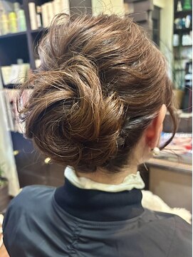 バニラファッジ(Vanilla fudge) カッチリしすぎないアップスタイル。