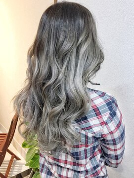 ケーアールツーエス 鳳店(KR2S) グラデーションカラー