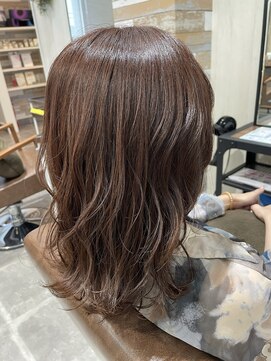 アプシー 三木店(Apsee) ミディアム×モーヴベージュ