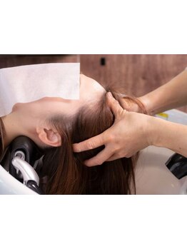 完全プライベート空間でneatのヘッドスパをご体験ください♪落ち着く店内で頭皮の疲れやお悩み解消◎