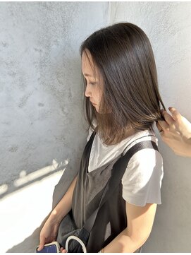 リベルタ(LIBERTA) 大人可愛いオリーブベージュ☆切りっぱなしボブ