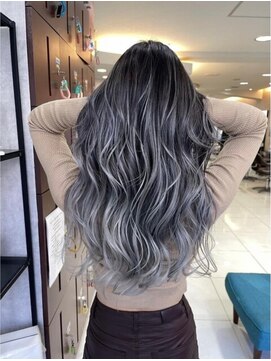 プライズ 錦糸町北口店(prize) バレイヤージュホワイトブルーシルバーブリーチ錦糸町