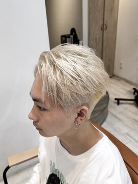 アンソル オブ リシェール(N'SOL of RICHAIR) ホワイトブロンド/フェザーアップ/ブリーチ/南越谷