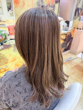 シュヴー 門前仲町(CHEVEUX) ハイトーンで白髪染め、ハイライト＋カラーリング