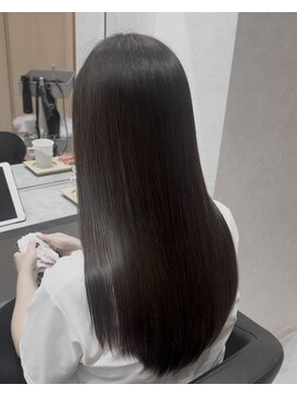 イロ(ilo.) 艶と髪の補強トリートメント