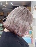 ホワイトグレージュ×裾ピンク×髪質改善