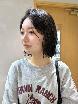 クル(k u r u) ラフな ボブ