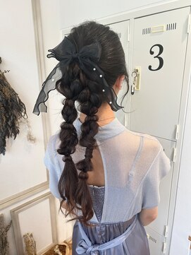 メルク ユニ(merc.uni) 編みおろしポニー小顔