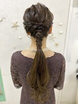 メカマハロジャミング(Me Ka Mahalo Jammming) ローポニーアレンジ/ヘアセット/お呼ばれヘア/参列ヘア