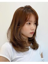 ヒン(HIN)&nbsp;顔まわりレイヤーで叶える大人ミディ