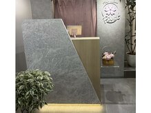 ピボット 与野西口店(pivot)の雰囲気（レセプションが笑顔でお迎えします♪）