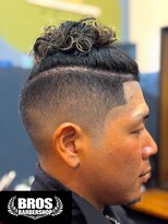 BROSBARBERSHOP【ブロスバーバーショップ】&nbsp;フェード、マンバン