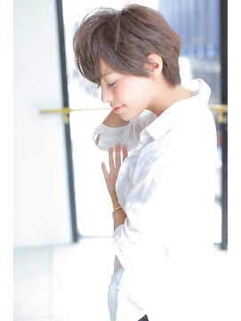 ヨロ(YoLo.) 当店ミセス部門支持率No. 1 年齢を問わないショート 担当 山下