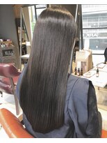 エミュー(emue)&nbsp;emue京都○赤味OFF透明感たっぷりグレージュカラー○中島