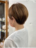 夏のショートスタイル♪襟足タイトな丸みスタイル
