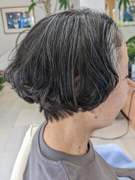 グラムゼロ クセ毛をいかしたショートボブスタイル