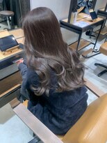 ロンドエニカ 大宮(Lond enika)&nbsp;前髪パーマアッシュカラーレイヤーロンググレーベージュ[大宮]