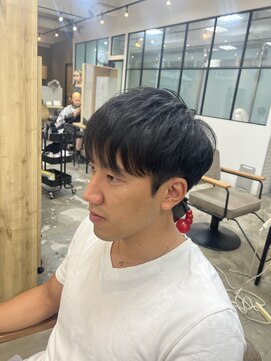 イェッカ(YECCA) メンズカット*ニュアンスパーマ