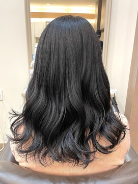 アルターリール(aL ter Rire) 黒髪/グレーベージュ/レイヤーロング/前髪パーマ /中村郁未