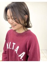 アム(amu)&nbsp;前髪長めセンターパート×レイヤーボブ