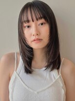 アンガーデン(Une GARDEN) フェイスレイヤー/レイヤーカット/ミディアム/艶ブラウン