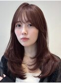 顔周りレイヤーカットくびれヘアミルクティーベージュカラー