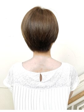 モリオ フロム ロンドン 成増店 【morio成増/一戸】大人かわいいショートオリーブカラー