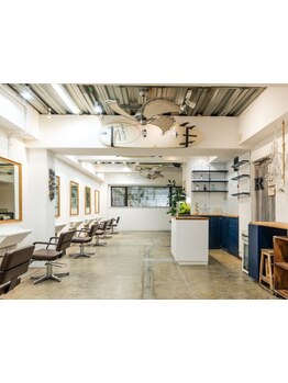 【受賞歴ありの実力派ヘアスタイリスト在籍】落ち着くやすらぎ空間で癒しのサロンタイムをー。《自由が丘》