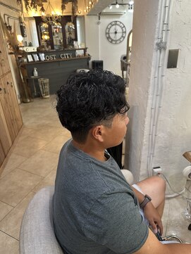 ロストシティ 横浜(LOST CITY) ラフだけど強い。静かに映えるツーブロックパーマ