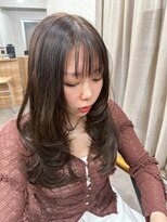 ユニル(unir)&nbsp;柔らかレイヤーでつくる大人可愛い艶ロング