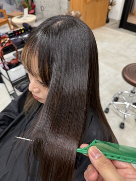 ホロ(holo-) 30代艶髪つるりんちょ髪質改善カラー