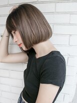 ルティア(Lutia) 前下がりボブ アッシュカラー 似合わせカット