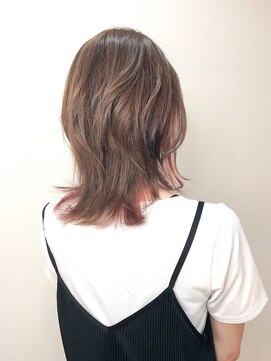 ウル(ulu) シアーグレージュ/ウルフ外ハネアレンジ