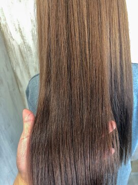 アンフィシュピトロワ(AnFye spi tlow) ［AnFye］ロングヘアの髪質縮毛