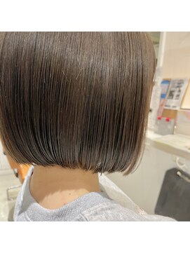 アデプト 金町店(adept) 【adept金町店　石崎Style】前下がりボブ