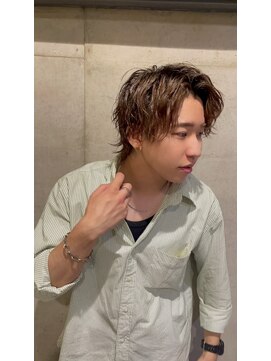 シフト メンズ オンリー サロン 薬院店(SHIFT Men's only salon) 波巻きセンターパート