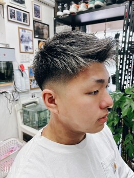 バーバー髪レジェンド(BARBER髪LEGEND)の写真/【メンズの身だしなみをトータルサポート】スキンフェードから基本のフェードスタイルまで大好評★