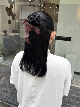 スミ(sumi) ハーフアップスタイル/カチモリヘア