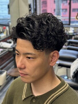 ザ アリー(The Alley) テーパーフェード×ラルフカール