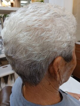 ニュー東京エクセレントヘアー アイロンパーマ